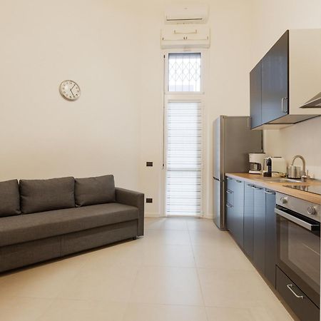 דירות מילאנו Cozy Corner With Balcony And Private Garage! מראה חיצוני תמונה