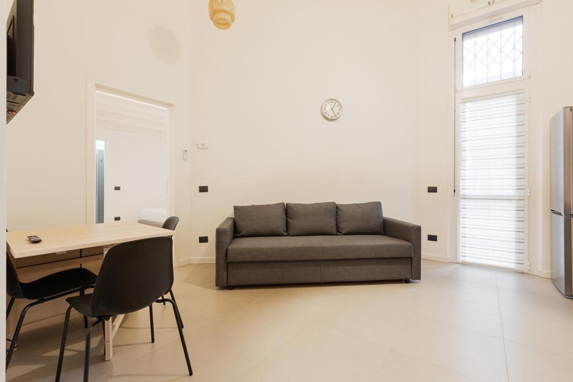 דירות מילאנו Cozy Corner With Balcony And Private Garage! מראה חיצוני תמונה