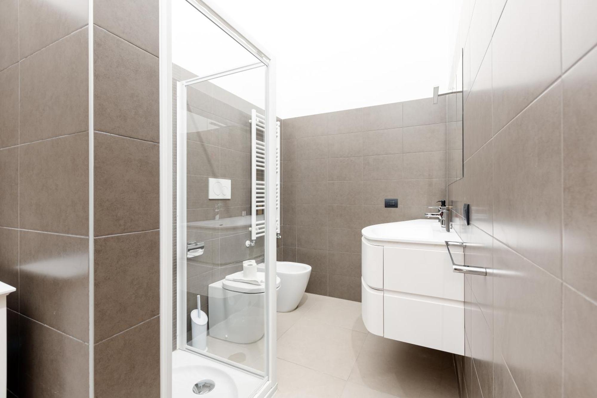 דירות מילאנו Cozy Corner With Balcony And Private Garage! מראה חיצוני תמונה